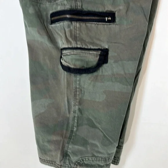 NWT PARTS Camo Cargo Shorts 34 - Picture 9 of 10
